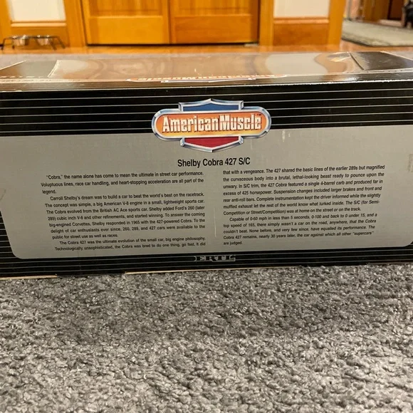 Ertl American Muscle Collectors Edition 1/18th Scale Shelby Cobra 427 Die Cast - Picture 4 of 6